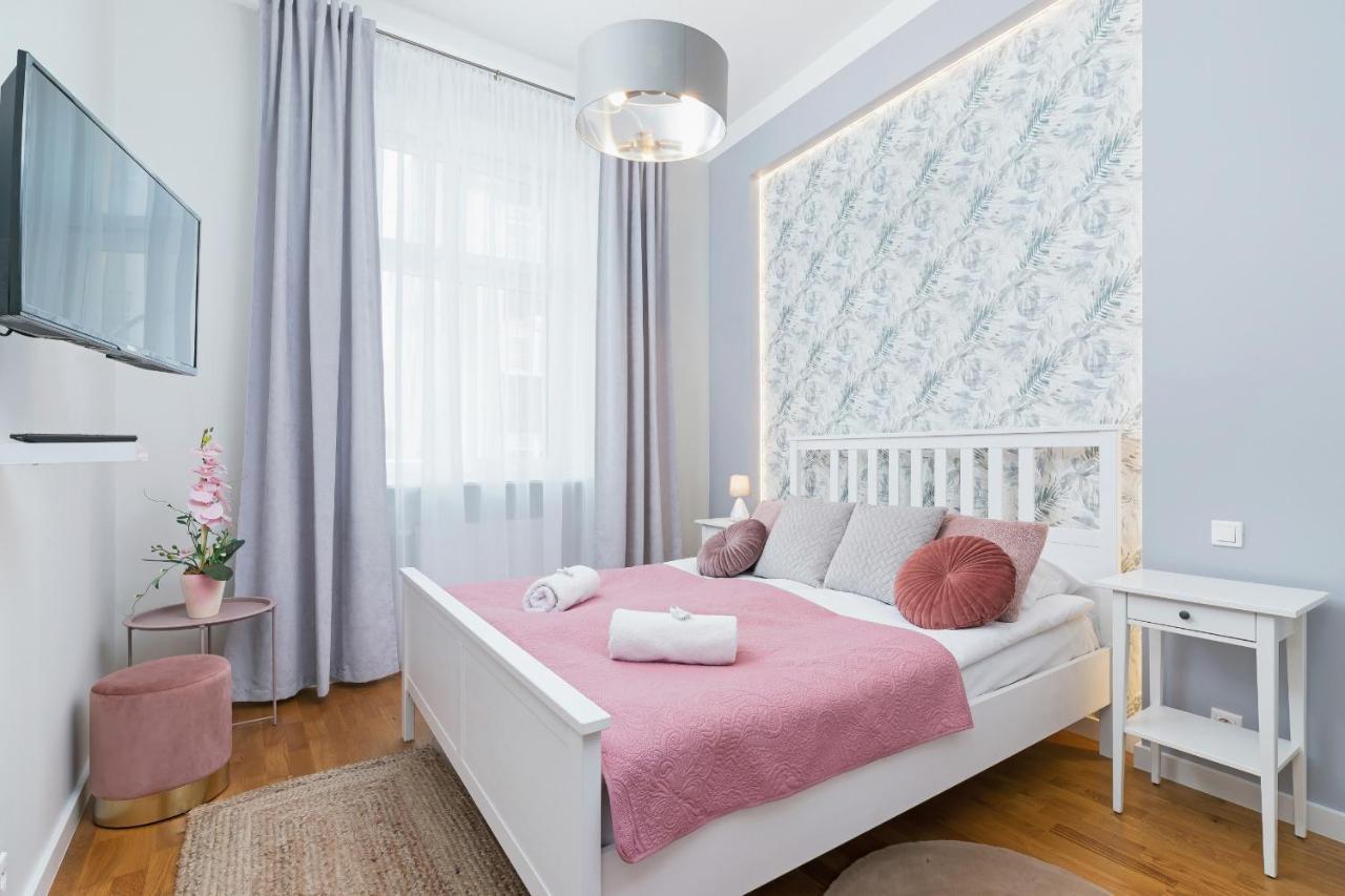 Sweet Family Apartment Chodkiewicza Rondo Grzegorzeckie By Noclegi Renters Krasków Εξωτερικό φωτογραφία